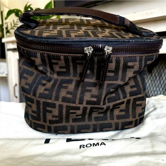 FENDI Vanity Vintage bag zucca 🤎EUC8 - Picture 3 of 16